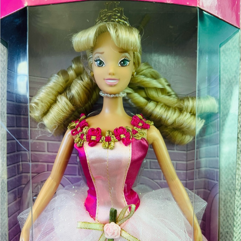 Vintage Disney Store Ballerina Barbie w/ Stand.